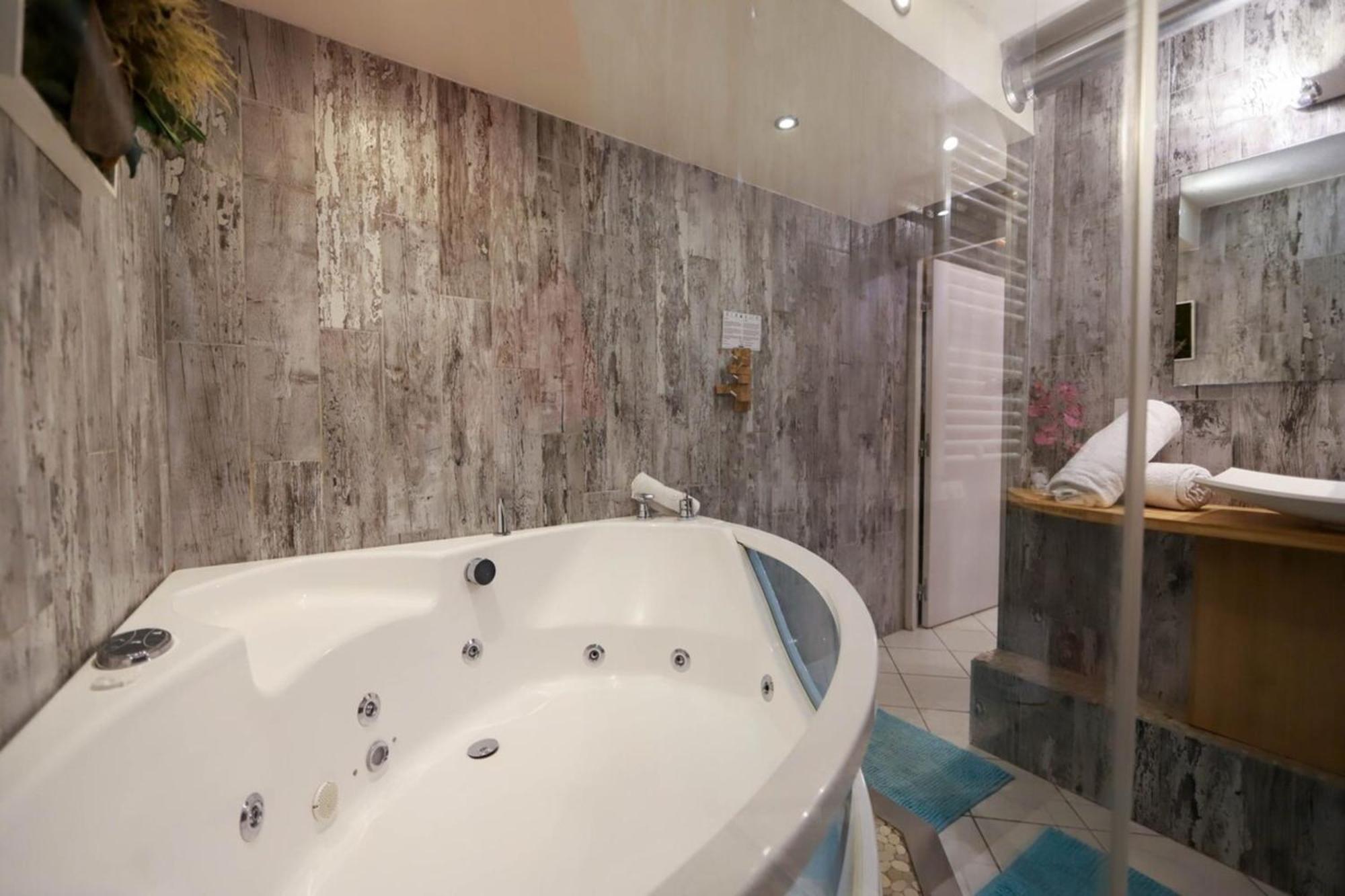 אנסי Le Cocon - Lofts & Lakes Certified 4-Stars מראה חיצוני תמונה